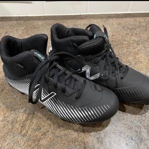 Big Kids New Balance Lacrosse Freeze Cleats Size 5.5 or Women’s size 7